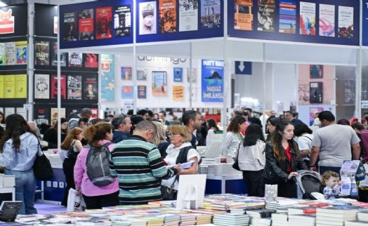 İZKİTAP’a ilk günden yoğun ilgi