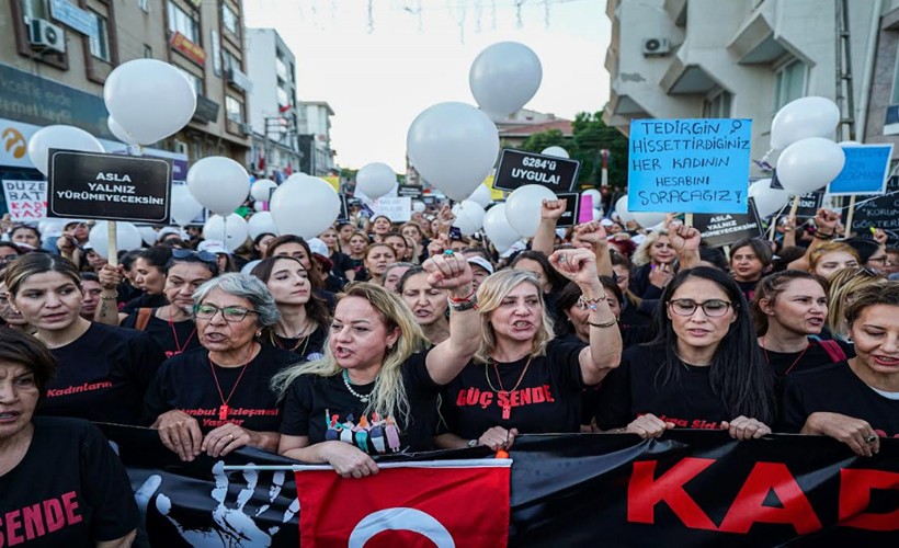 Kırık Saçlar Torbalı sokaklarında yürüdü