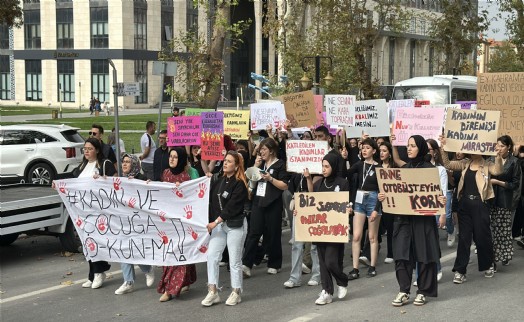 Kütahya’da kadınlardan ‘Kadın ve çocuk cinayetleri’ protestosu