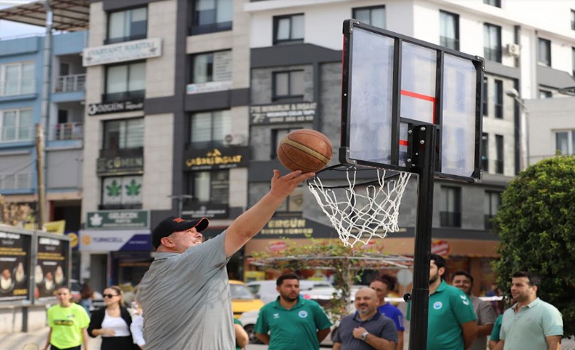 Menderes’te basketbol şöleni var