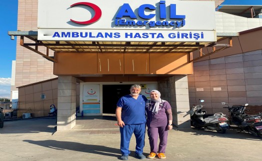 Şerife doktor oldu, babasıyla aynı hastanede çalışmaya başladı