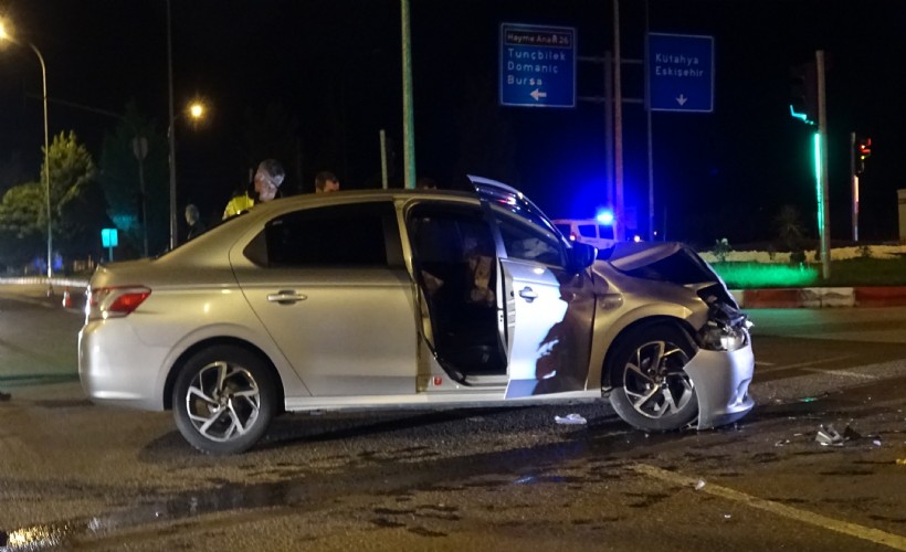 Tavşanlı’da trafik kazası; 2 yaralı