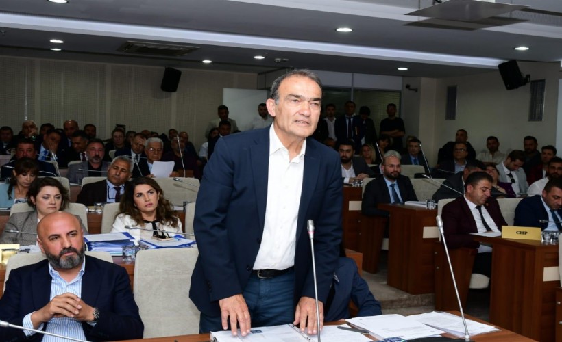 CHP'li Yıldır'dan AK Partili Kırkpınar'a mankenli açıklama tepkisi: 'Bu şehre zerre katkın yok'