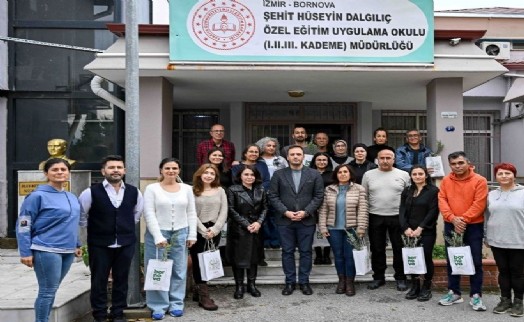 Bornova’da 24 Kasım hediyesi: Ölmez ağaç