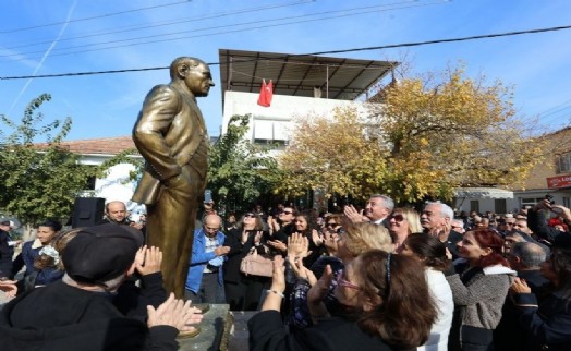 Çamlı’ya Atatürk’ün yeni heykeli dikildi