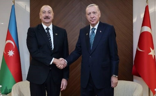 Cumhurbaşkanı Erdoğan, Kırgızistan'da Aliyev ile görüştü!