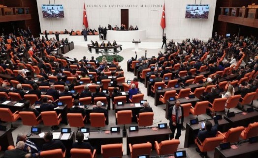 DEM Parti'den 'kayyum yasası'nın değiştirilmesi için kanun teklifi