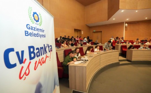 Gaziemir'de istihdam desteği: CV Bank, 874 kişiyi iş sahibi yaptı