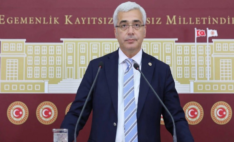 İzmir Milletvekili Salih Uzun partisinden istifa etti