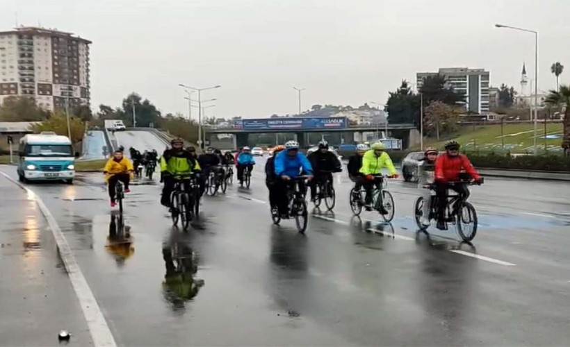 İzmir'de engelsiz yaşam için pedala bastılar