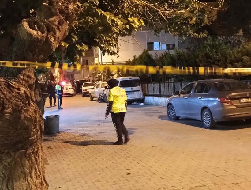 İzmir'de polis ekibine silahlı saldırı: 2'si ağır 3 yaralı