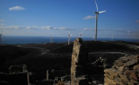 Karaburun'da mera alanları üzerinde GES tehdidi