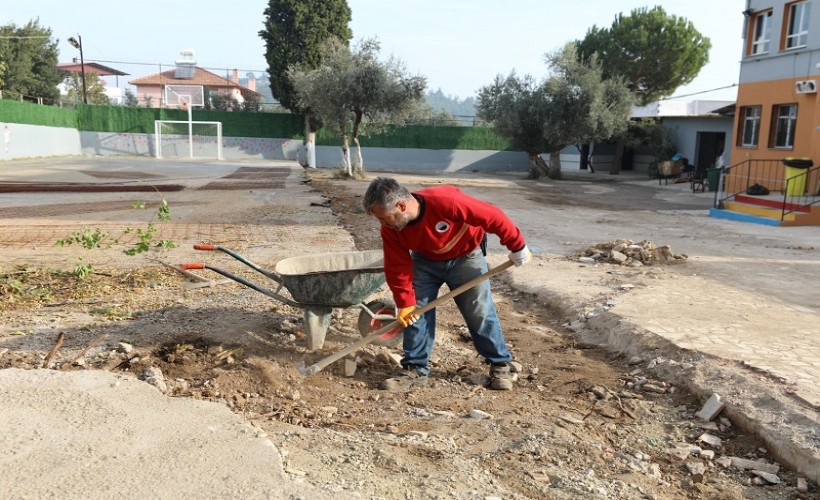 Menderes Belediyesi’nden okullara destek