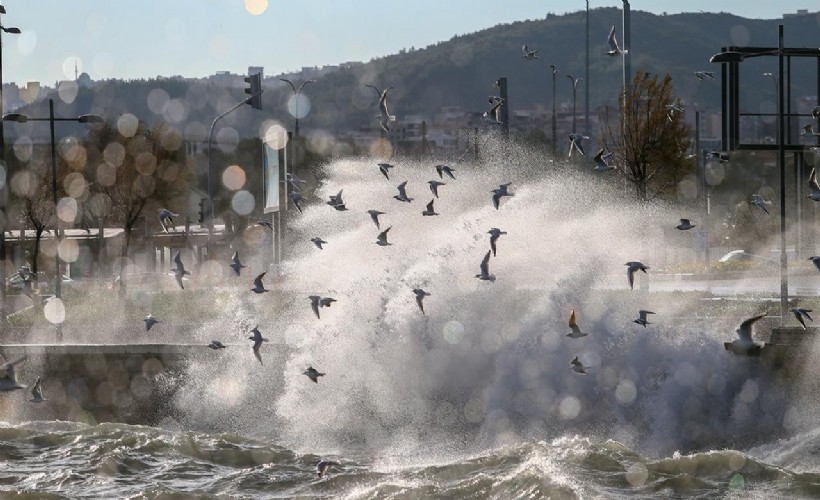 Meteoroloji’den İzmir’e uyarı: Kuvvetli yağış ve fırtına geliyor!