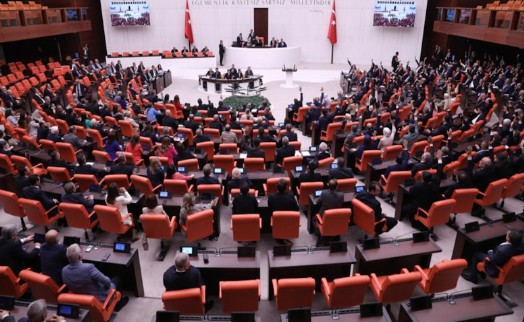 Milyonlarca çalışan ve öğrenciye kötü haber! AK Parti ve MHP oylarıyla reddedildi