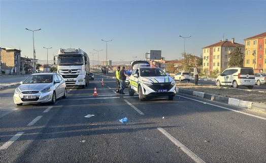 Otomobilin çarptığı yaya, ağır yaralandı