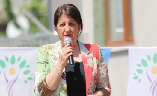 Pervin Buldan'dan Burcu Köksal'a: 'Biz sana ölüyoruz...'