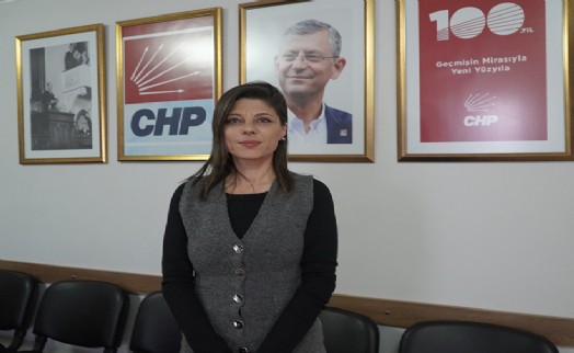 AK Parti Selçuk’taki okullarda ‘Temel İslam Ansiklopedisi’ dağıttı: CHP’li Onbaşıoğlu’ndan sert tepki!