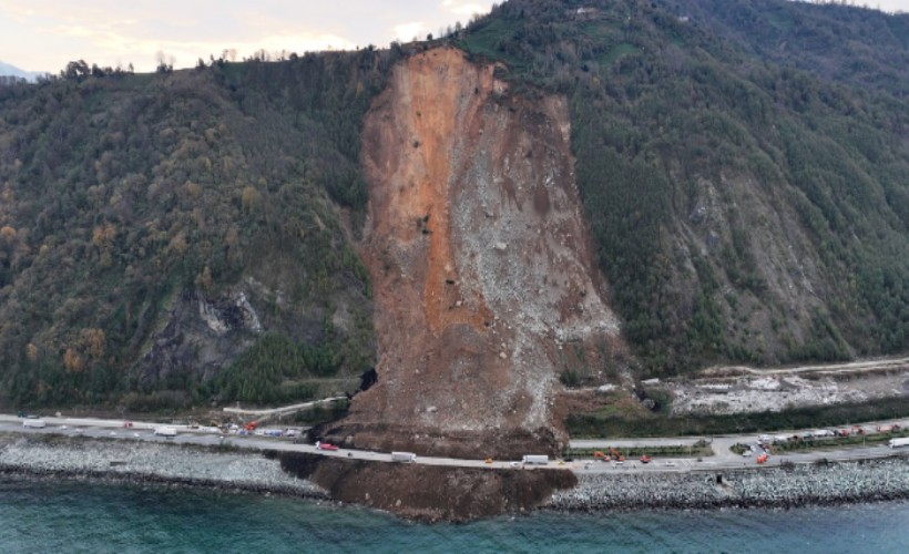 Artvin'de heyelan faciası! 4 kişinin cansız bedenlerine ulaşıldı