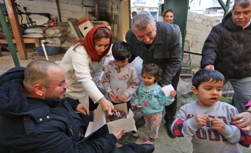 Başkan Günay’dan ‘pastalı’ yeni yıl sürprizi