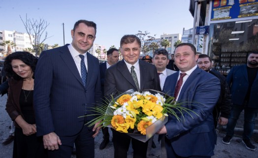 Başkan Tugay’a hizmet teşekkürü