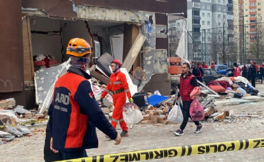 Beylikdüzü'ndeki patlamada 'intihar' iddiası: Apartman sakinleri anlattı