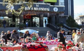 Buca Belediyesi'nden yeni yıl hediyelik eşya pazarı