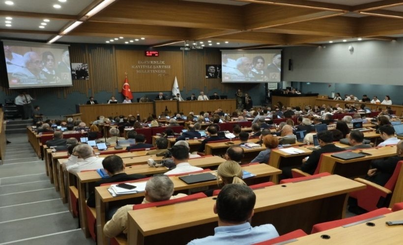 Büyükşehir'de gündem ÇEDES: Mezar maketi mi manevi değer?