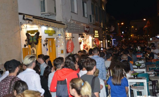 Çeşme ve Bodrum'da yılbaşı yoğunluğu