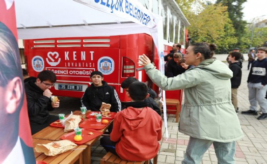 Efes Selçuk’ta her şey çocuklar için: Öğrenci otobüsü büyük ilgi gördü