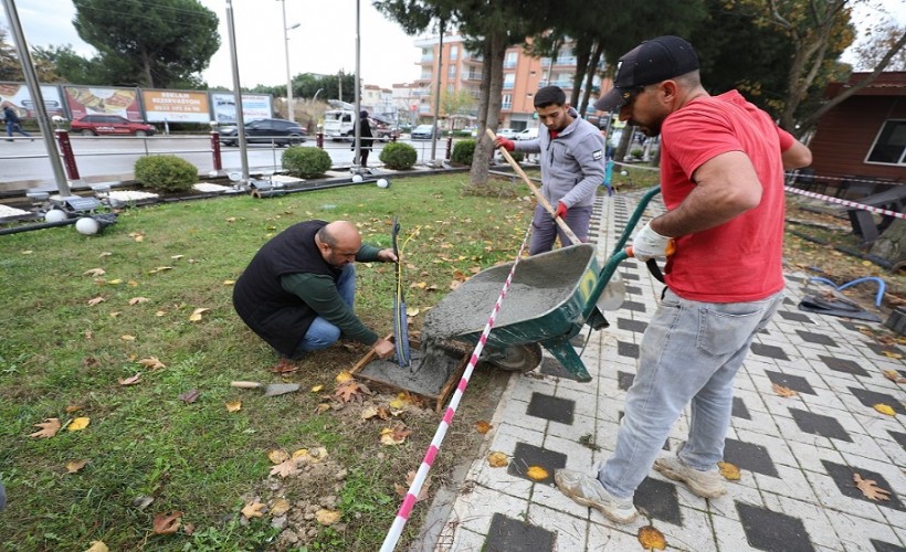 Menderes'te elektrik tesisatları yenileniyor