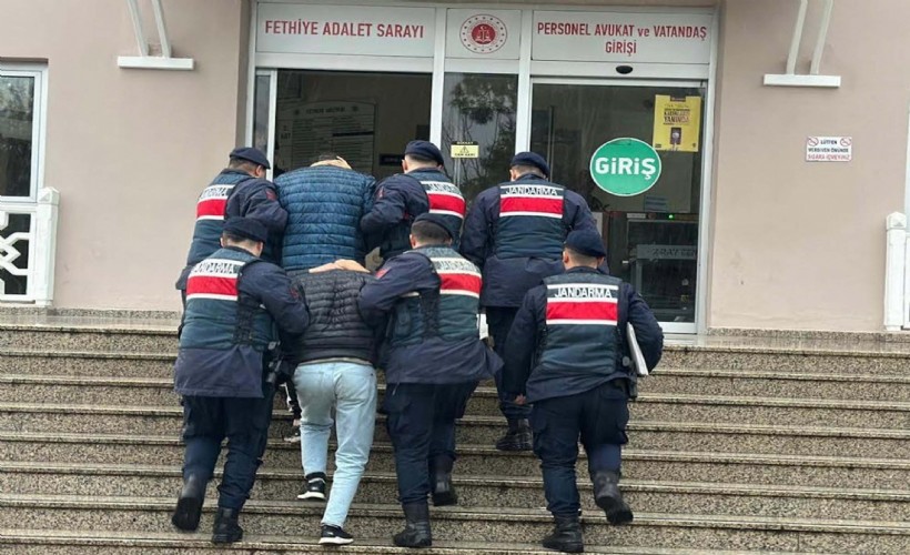 Fethiye'de uyuşturucu ve silah kaçakçılığına 2 tutuklama