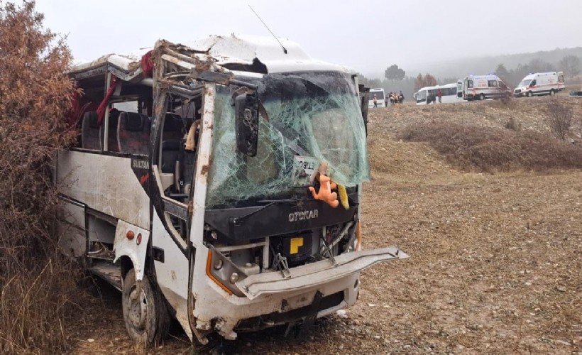 İşçi servisi şarampole devrildi; 1 ölü, 9 yaralı