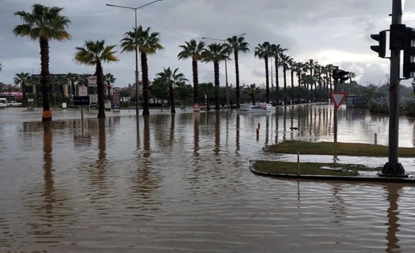 İzmir dahil 6 il için turuncu kodlu yağış uyarısı