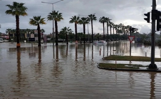 İzmir dahil 6 il için turuncu kodlu yağış uyarısı