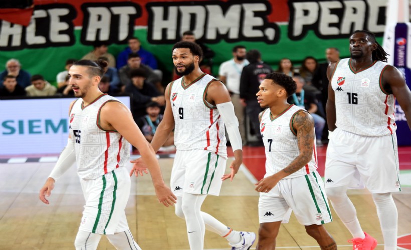 Karşıyaka Anadolu Efes deplasmanında