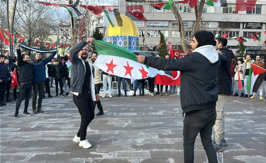 Kütahya’da Suriyelilerden lokumlu kutlama