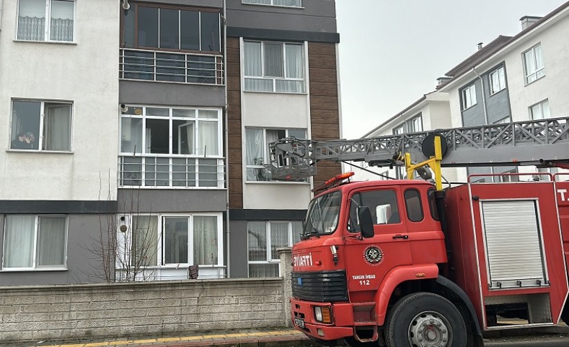 Ocakta unutulan yemek yangına neden oldu