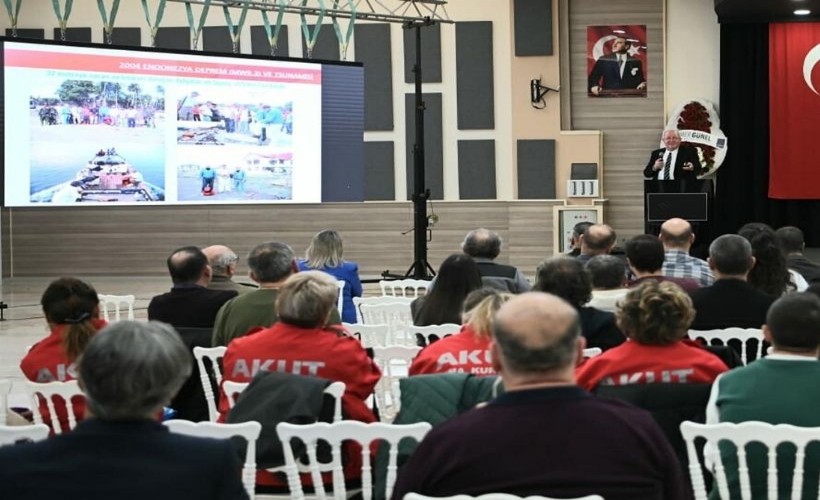 Prof. Dr. Ersoy'dan 'Sisam Fayı' uyarısı: Batıya doğru deprem üretir