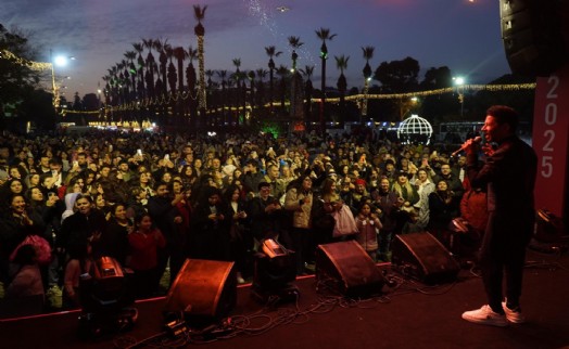 Yeni Yıl Festivali’nde Mansur Ark rüzgarı