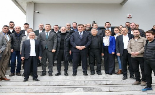 Tugay: Bu şehir Dr. Behçet Uz’u belediye başkanı yaptı bir de Dr. Cemil Tugay olsun!