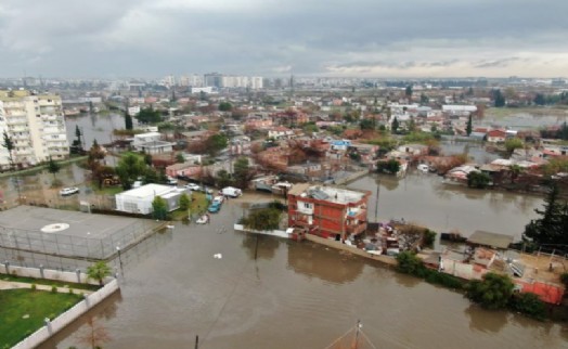 Antalya'da sel felaketi: 1 kişi yaşamını yitirdi!