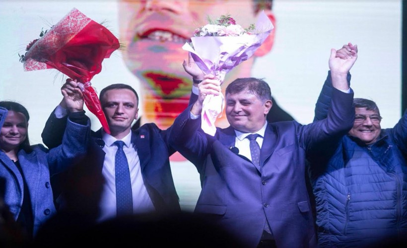 CHP’li adaylardan Bornova’da gövde gösterisi