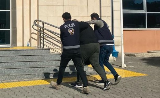 Çeşme'de yakalanan 1 göçmen kaçakçısı organizatörü tutuklandı