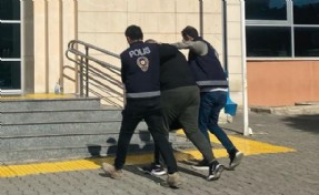 Çeşme'de yakalanan 1 göçmen kaçakçısı organizatörü tutuklandı