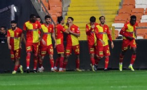 Göztepe 3 puanı 3 golle aldı