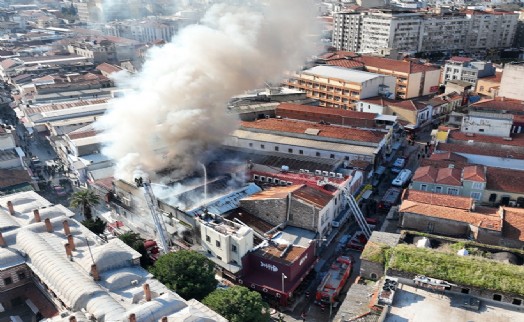 İzmir İtfaiyesinden yangına 6 dakikada müdahale