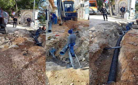 Karaburun Cumhuriyet Caddesi atık su hattına kavuştu