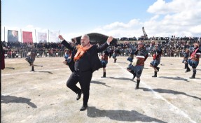 Menemen'de Forklorik Deve Gösterisi için geri sayım