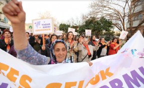 8 Mart'ta Dengin Ceyhan ile kadın ezgileri